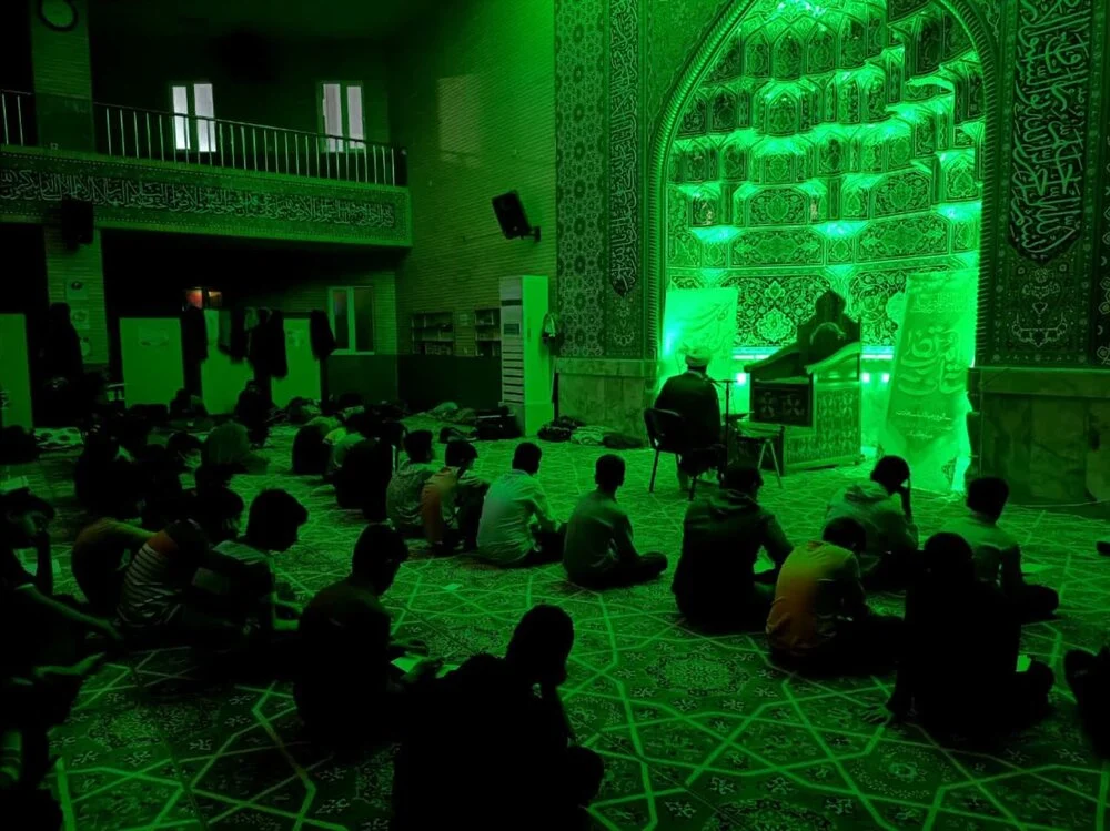 مراسم معنوی اعتکاف رجبیه در مدینه العلم کاظمیه یزد