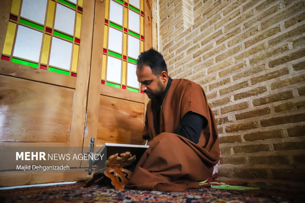 آئین معنوی اعتکاف در مسجد ملااسماعیل یزد