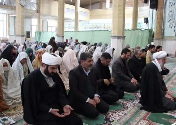 حضور ۵۰۰ جوان ملایری در اعتکاف