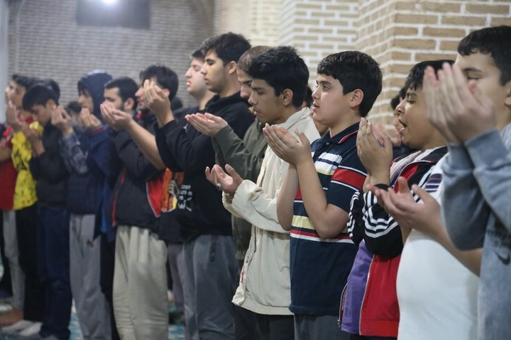 برگزاری اعتکاف رمضانیه دانش آموزان بجنوردی