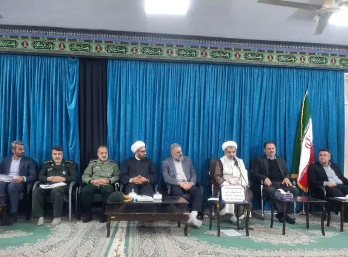 اعتکاف نماد دینداری جامعه اسلامی است
