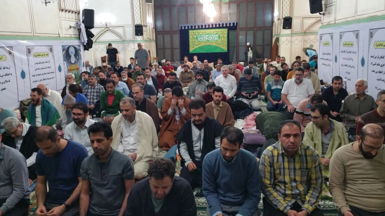 آستان حضرت عبدالعظیم میزبان اولین روز اعتکاف عاشقان