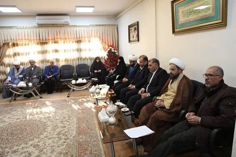 اعتکاف فرصت بسیار مناسبی برای جمع‌ شدن جوانان است