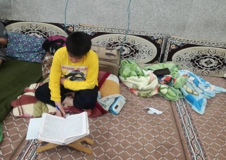 اعتکاف دانش‌آموزی در بوشهر