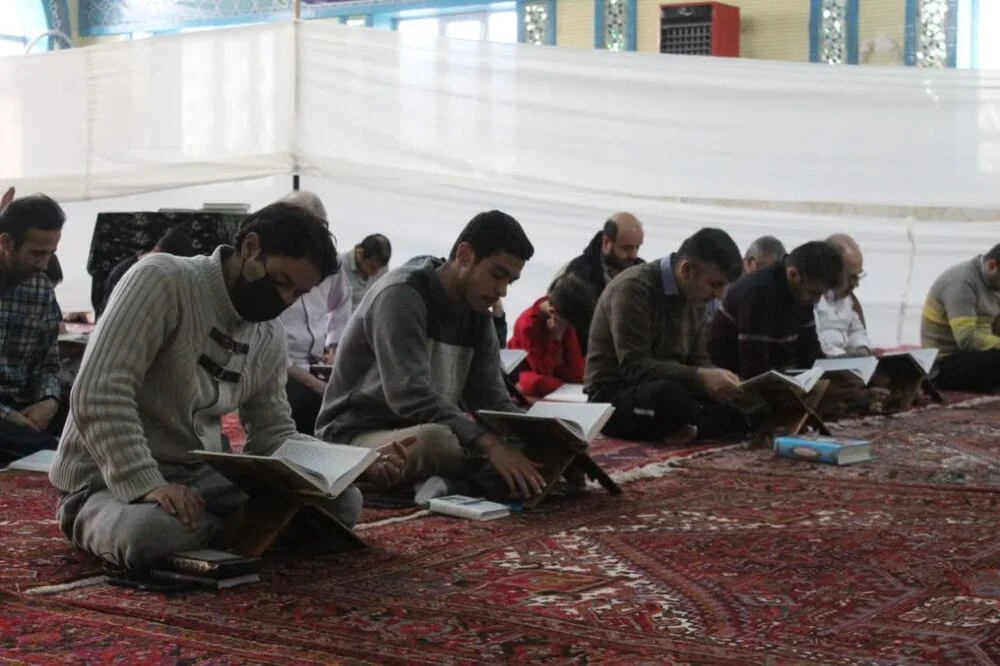 اعتکاف و بندگی در خوی
