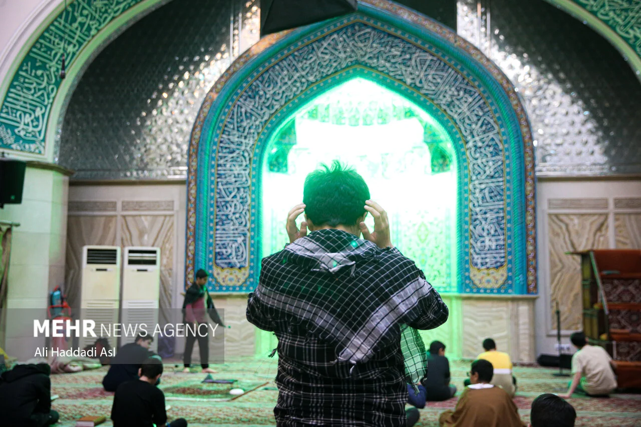 آئین معنوی اعتکاف در مسجد امام صادق علیه‌السلام