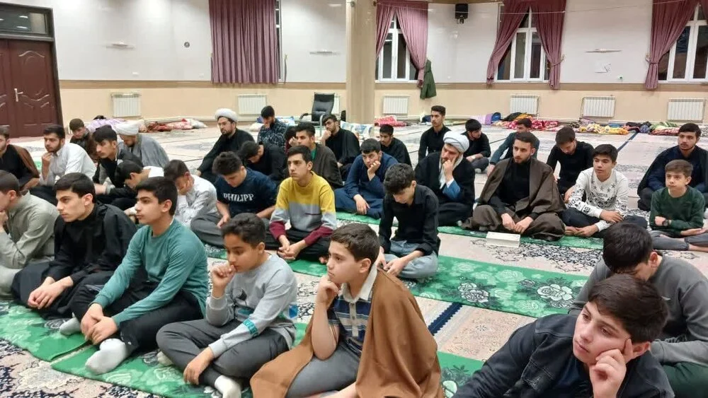 اعتکاف دانش آموزی در دهه سوم ماه مبارک رمضان در سلماس