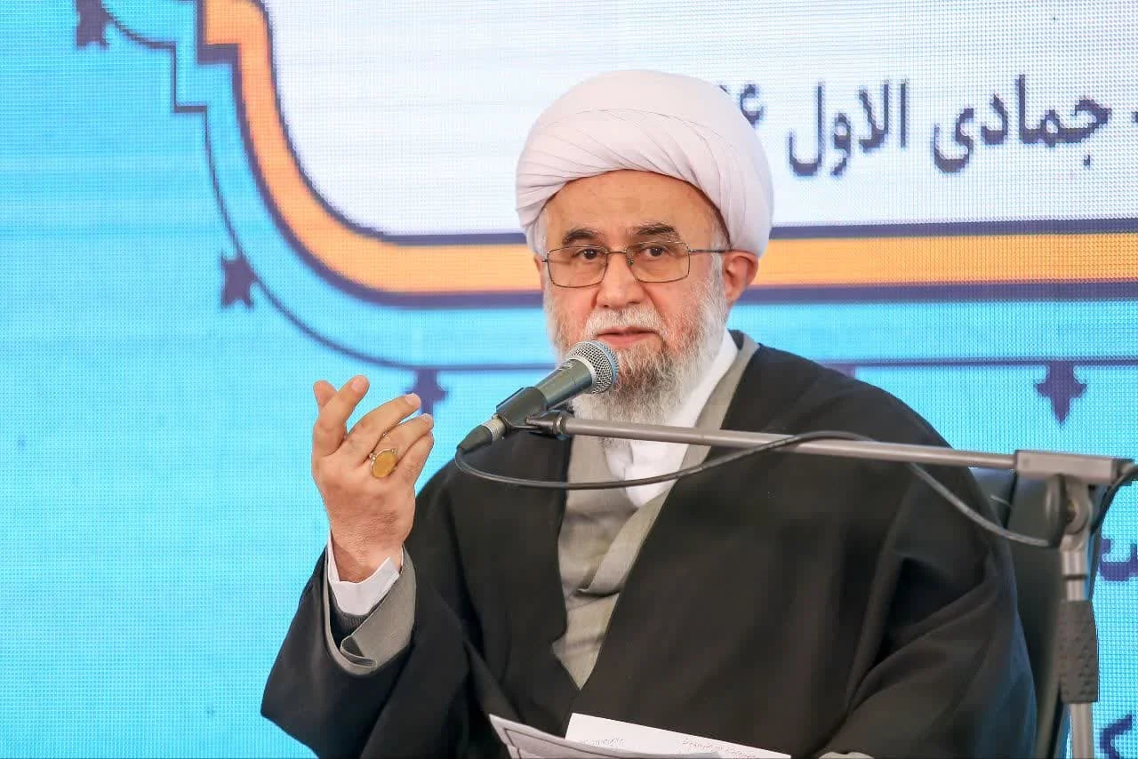 آیتالله رمضانی: اعتکاف با فناوری معنویت توحیدی، عبادت فردی را به مسئولیت پذیری اجتماعی تبدیل مینماید