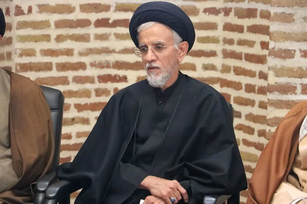 رهبر انقلاب اعتکاف را مایه تقویت مقاومت و معنویت در جامعه می‌دانند