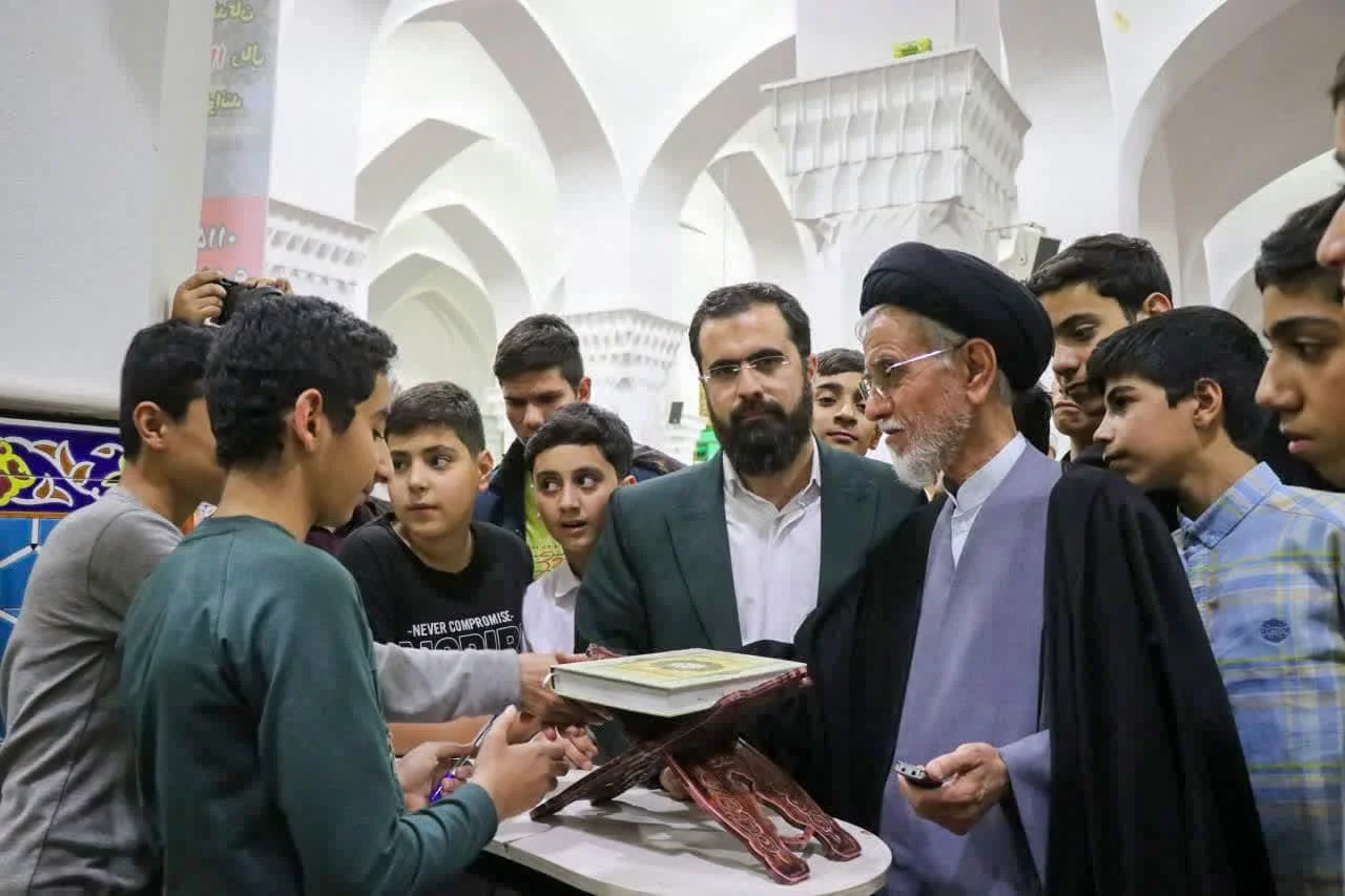 سخنان حجت‌الاسلام والمسلمین سید علیرضا تکیه‌ای رئیس ستاد مرکزی اعتکاف در جمع نوجوانان و جوانان معتکف مسجد ملا اسماعیل یزد