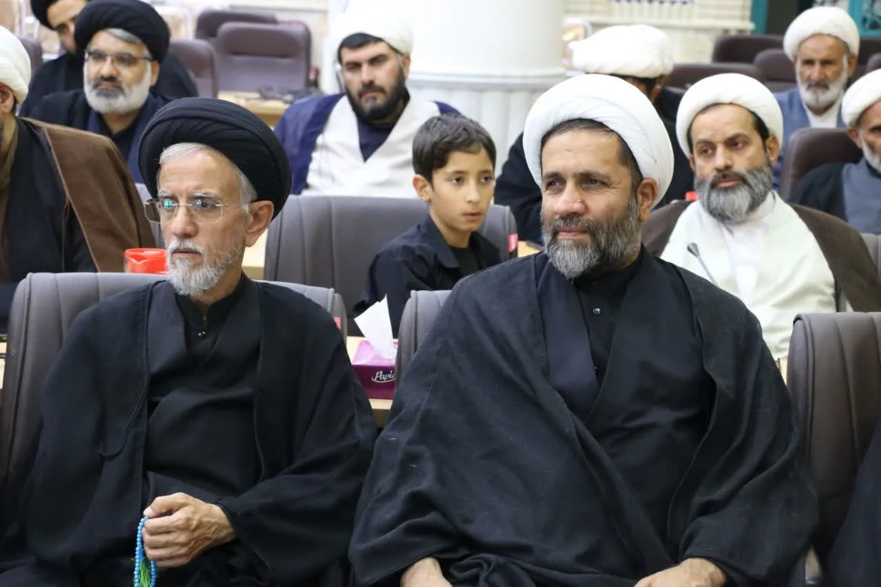 گزارش تصویری || جلسه رئیس ستاد مرکزی اعتکاف با مبلغین فعال ماه محرم شهرکرد