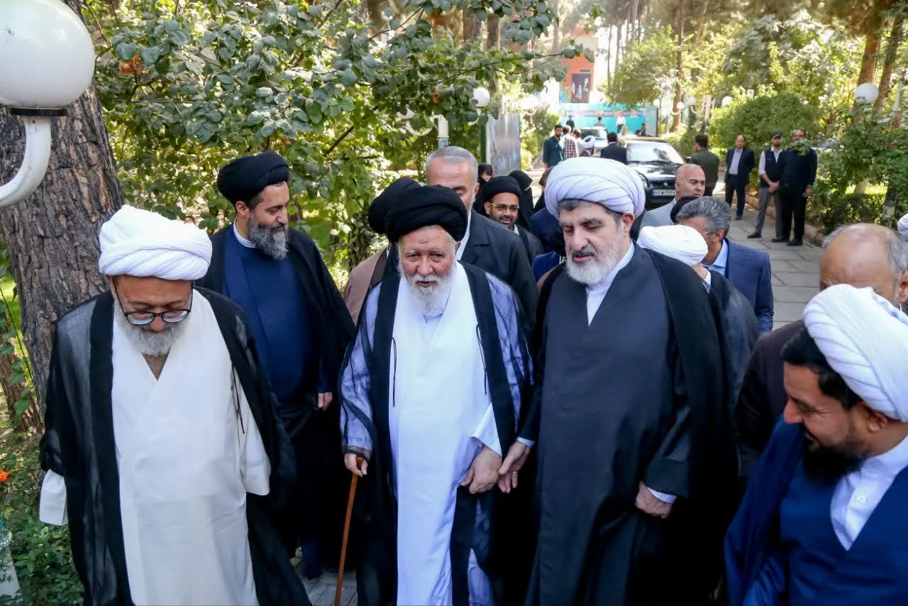 گزارشی کوتاه از حضور آیت الله علم الهدی نماینده ولی فقیه در استان خراسان رضوی در دهمین کنگره ملی اعتکاف