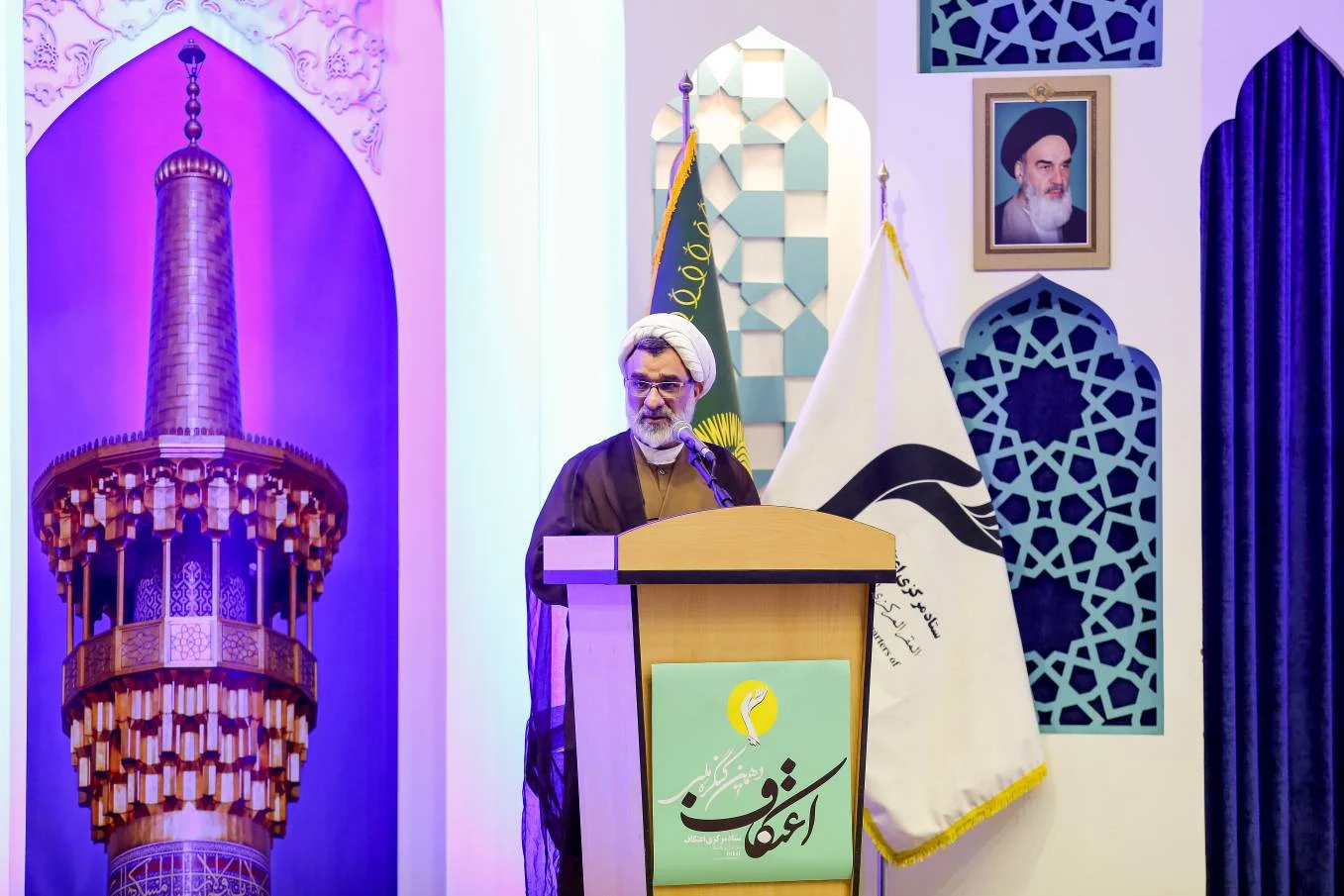 خسروپناه: اعتکاف تمرین حکمرانی خویشتن و مقدمه‌ای برای حکمرانی مردمی در جامعه است