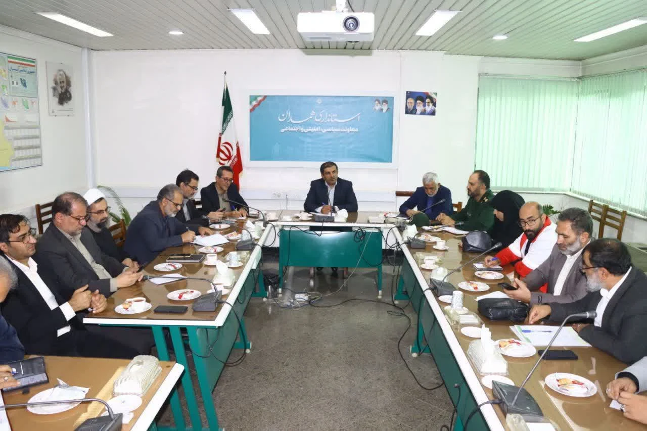 برنامه اعتکاف، مردمی و با محوریت نوجوانان و‌ جوانان باشد