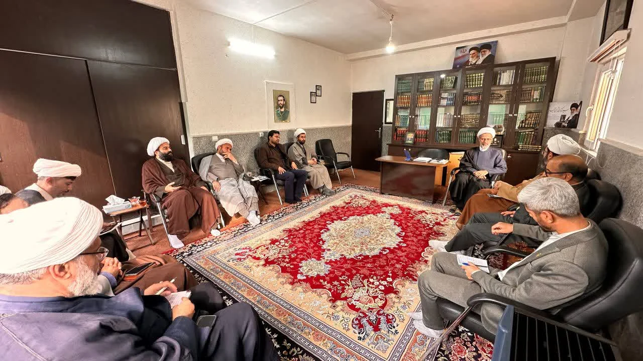جلسه شورای راهبری اعتکاف خراسان شمالی در تاریخ ۱۴۰۴/۸/۲۷ در محل دفتر نماینده مقام معظم رهبری در استان و‌با حضور حجه الاسلام والمسلمین نوری امام جمعه شهر برگزار شد.