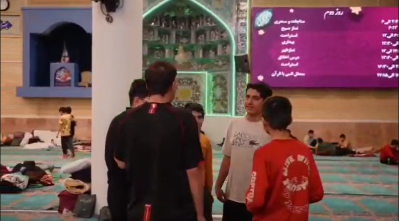پاسخ نسل نو به یک توییت؛ معتکفین در مورد ایلان ماسک چه می‌گویند؟!