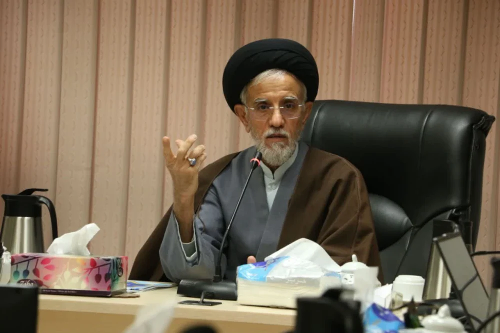 شهید آیت‌الله خامنه‌ای احیاگر سنت اعتکاف در ایران و جهان اسلام بود