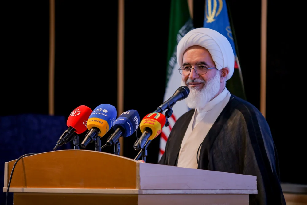 حاج علی اکبری: ۹۷ درصد شهدای ما تربیت شده مسجد بودند