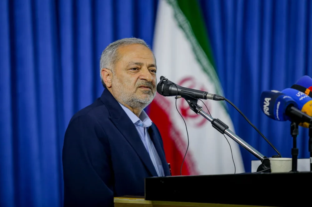 میدان اصلی جنگ، ذهن دانش‌آموزان است / اعتکاف ۸۰۰ هزار دانش‌آموز برای نخستین‌بار